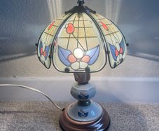 Vintage 80s table lamp with glass shade