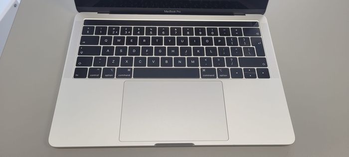 Apple MacBook Pro 13" A2159 Touch Bar 128GB SSD 8GB RAM 1.4GHz Quad-Core i5