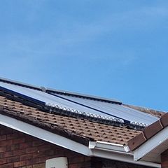 Solar hot water system