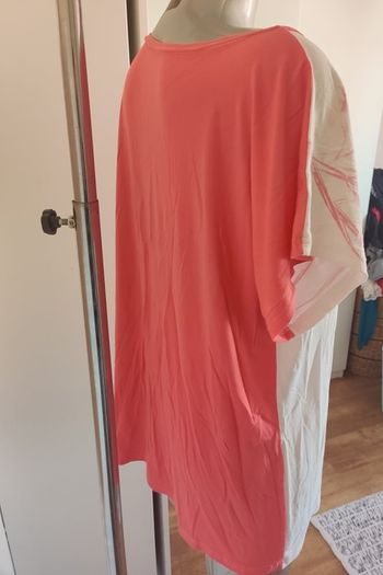 Coral top size UK20 EU48 Postage included