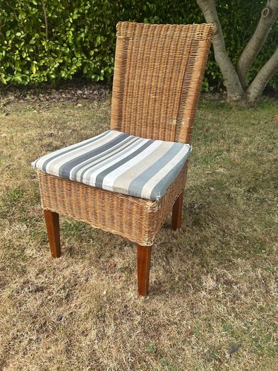 6 Wicker Kitchen Chairs
