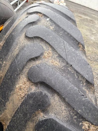 JCB 3CX rear wheels