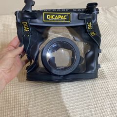 Dicapac waterproof camera case