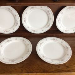 Noritake Barton Pattern Dinner plates x 5