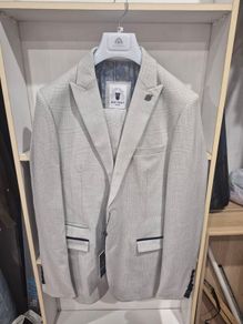 Marc Darcy 2 piece suit never worn