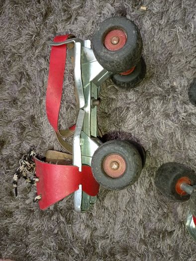 vintage flyer roller skates