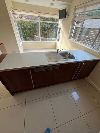Kitchen units, 2 ovens, 2 microwave & dishwasher