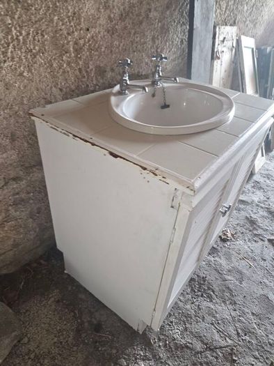 1990's Armitage Shanks Sink unit