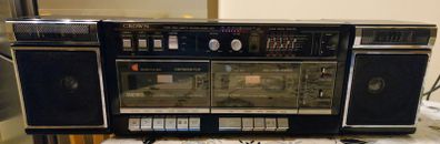 Vintage / Rare Boombox CROWN SZ-2130SL from 1983, Made in Japan.