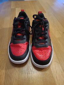 Nike Court Borough Trainers