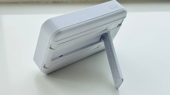 Premium 10000mAh Magnetic Wireless Power Bank with Built-in Cables and Stand - White - Brand New - 15W MagSafe & 22.5W Fast Charge