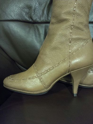 Aerosoles Signature Boots, size EU-38, UK-5, brand new.