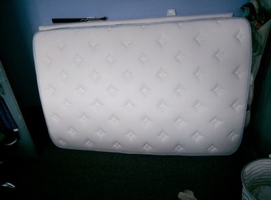 4 ft mattress virtually new.