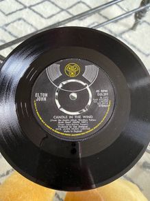 7 inch vinyl single. Elton John- Candle in the wind