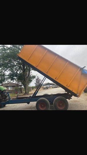 Grain/nut trailer