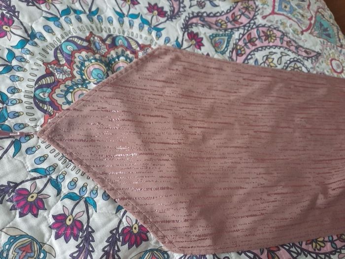 pink velvet and metallic table runner