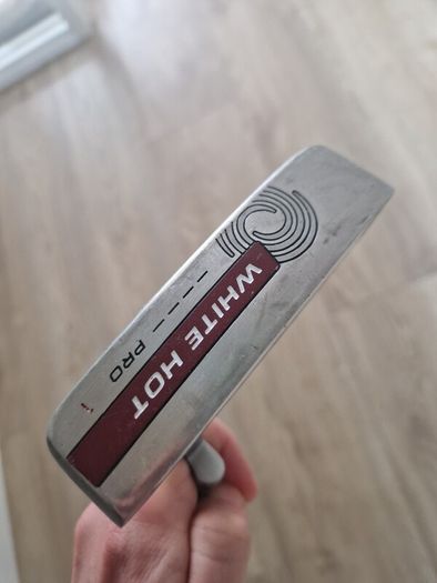 Odyssey White Hot Putter [right]