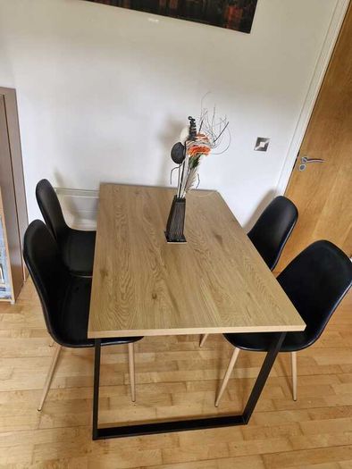 Modern Dining Table and Chair Set. Like New