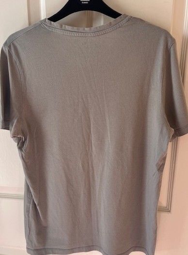 Jack & Jones T-shirt Size Small (small Adult)  In Excellent Condition. Colour Muted Beige