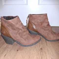 Blowfish ankle boots, size 4, like NEW