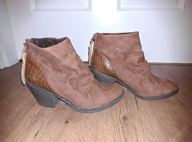 Blowfish ankle boots, size 4, like NEW