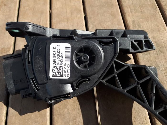 Ford accelerator pedal