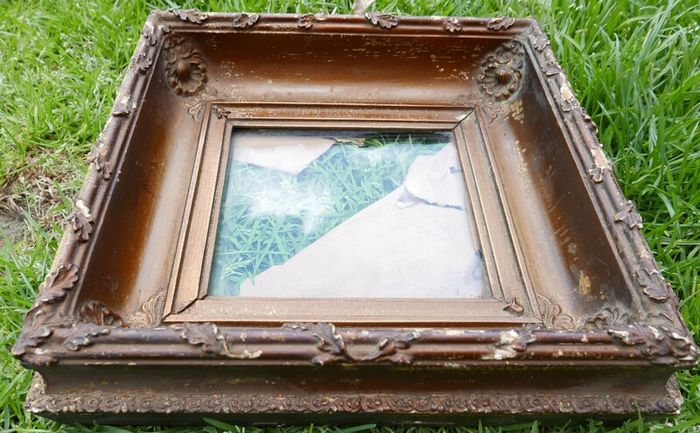 Antique Stunning 19th Century Ornate Gilt Gesso Box Frame Heavy Old Frame 12" x 11,5"