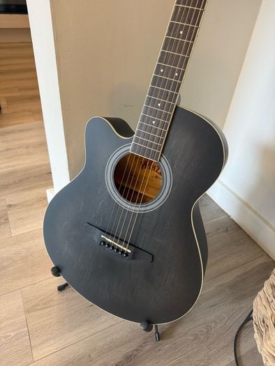 Left Handed Acoustic Guitar