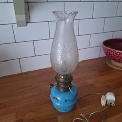 antique oil lamp electrified