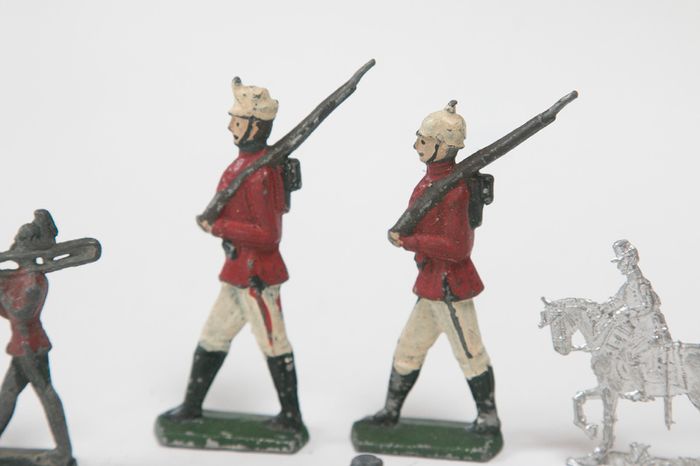Vintage lead soldiers