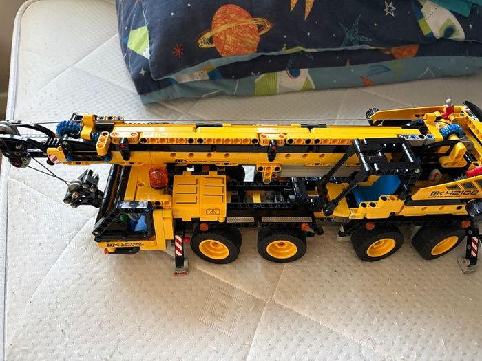 Lego Technic 42108 Mobile Crane