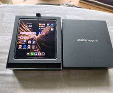 Honor Magic V5 16/512gb brand new ( 1 week used ) Dawn Gold, Trade-ins / Swaps Welcome