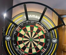 Dartboard blade 5 and winmau plasma 120