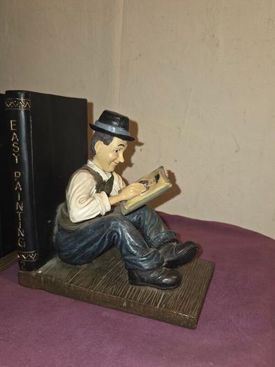 Laurel and Hardy bookends