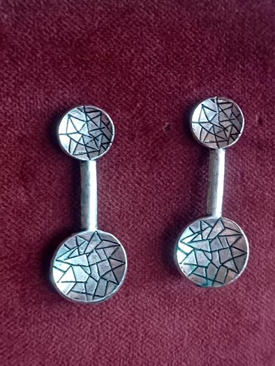 Silvery minimalist earrings