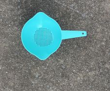 Tupperware sieve