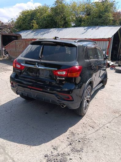 Breaking mitsubishi asx 2016 petrol