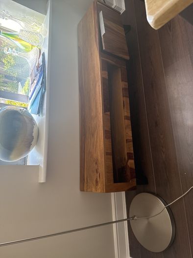 Tv unit