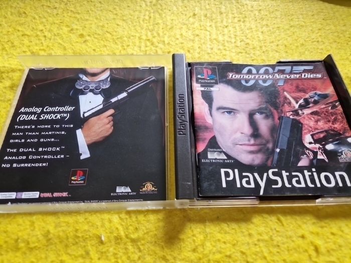 007 Tomorrow never Dies PlayStation1 Ps1 PlayStation2 Ps2 games Original