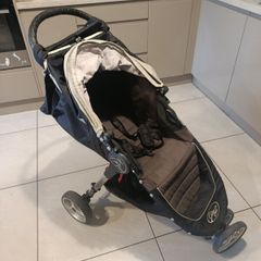 Pram - Buggie - baby jogger city mini