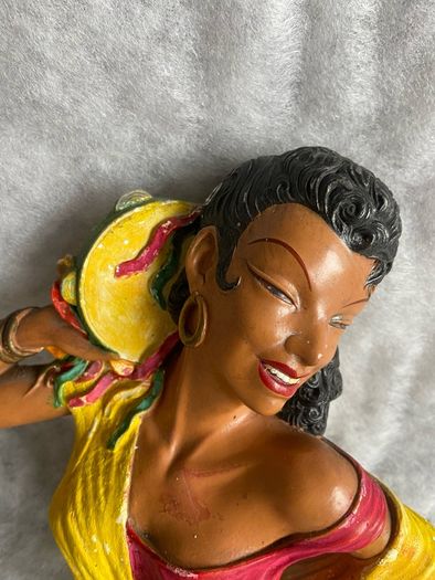 Vintage Bossons Chalkware 'Gypsy Girl'