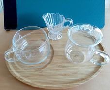 Tea glasses & creamer