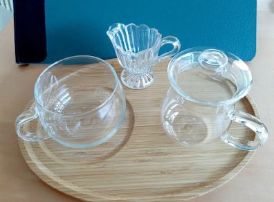 Tea glasses & creamer
