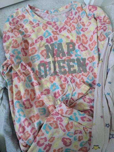 Girls pyjamas