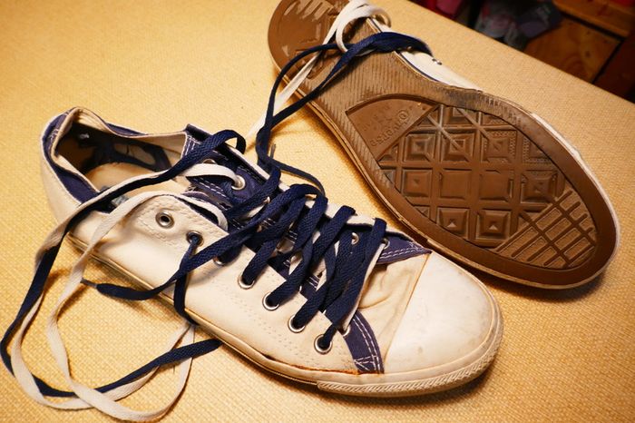 Converse mens double upper, double laced shoes