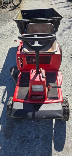 Ride on mower and trailer