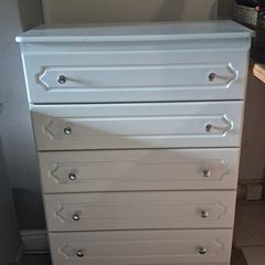 Chest of drawers