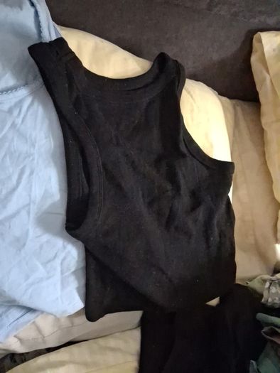 2 free tops size small
