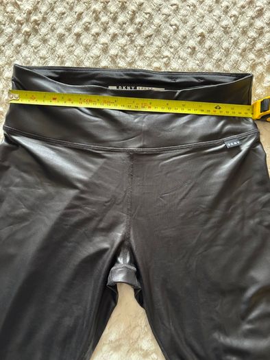 DKNY black leggings - size M
