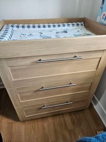 Baby changing unit